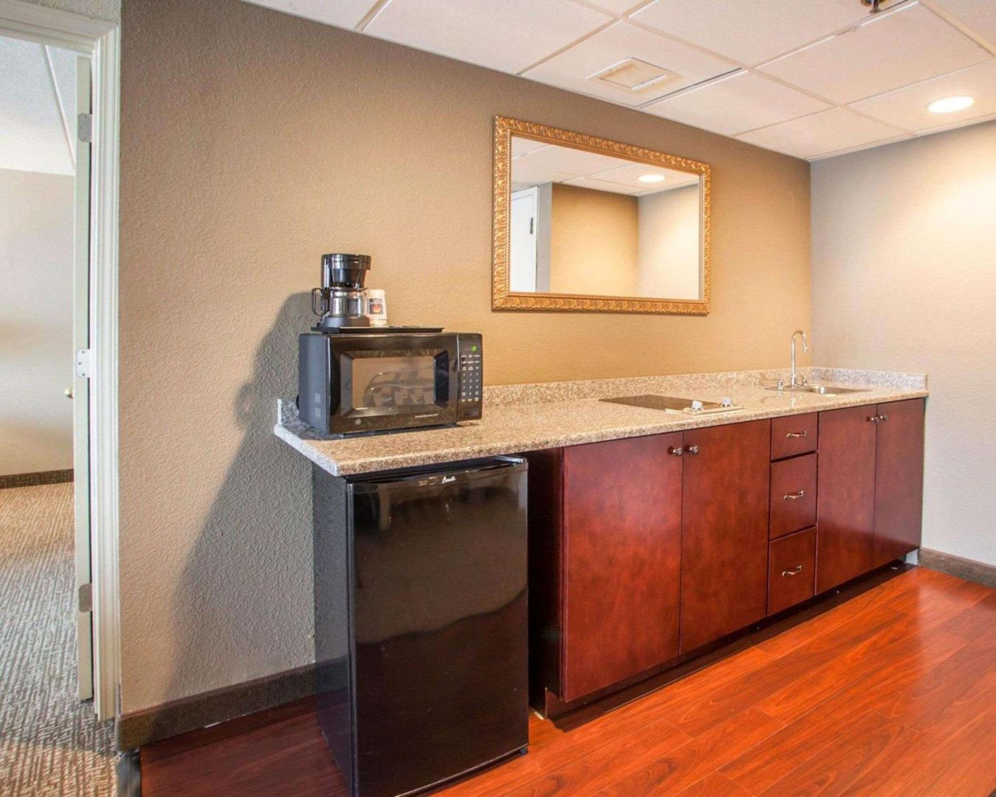Quality Inn & Suites Orland Park - Chicago Ngoại thất bức ảnh