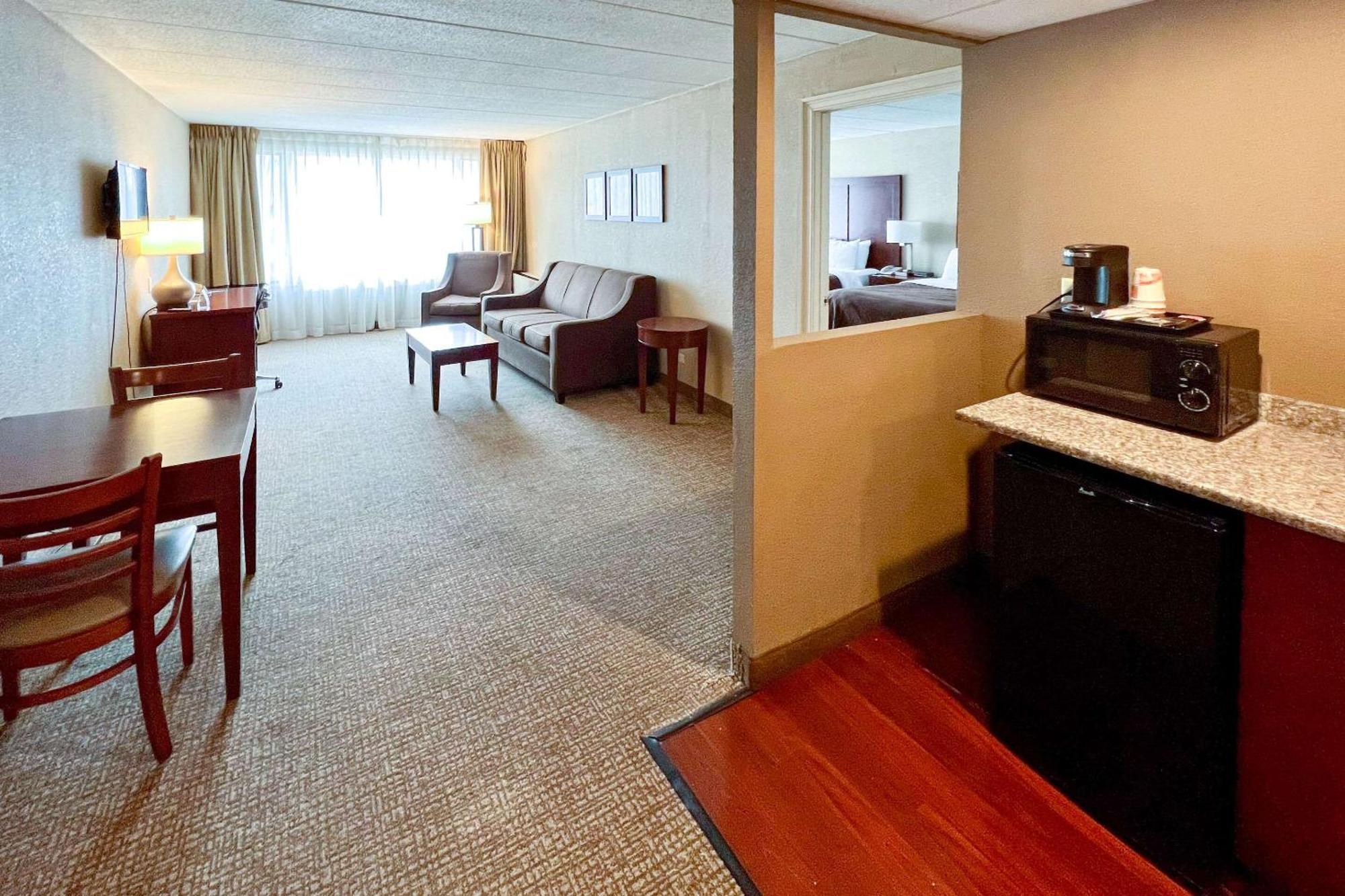 Quality Inn & Suites Orland Park - Chicago Ngoại thất bức ảnh