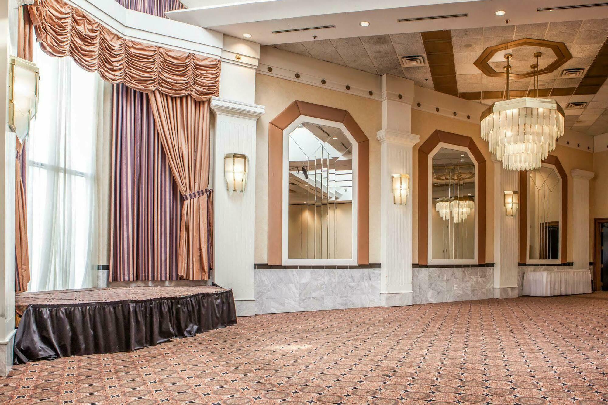 Quality Inn & Suites Orland Park - Chicago Ngoại thất bức ảnh